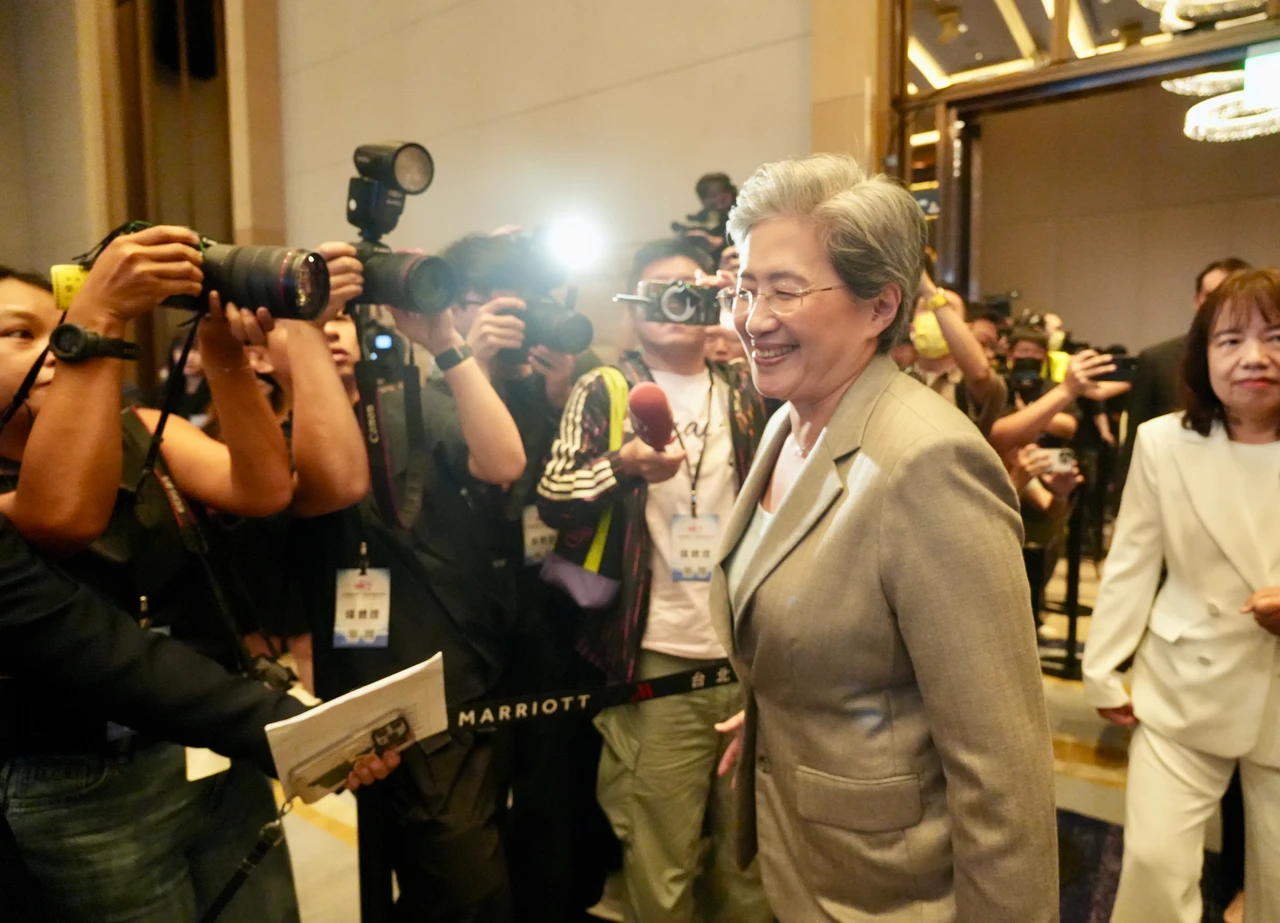 蘇姿丰開講3｜曝母親創業是她人生榜樣　工程師對女性是很好的職業　