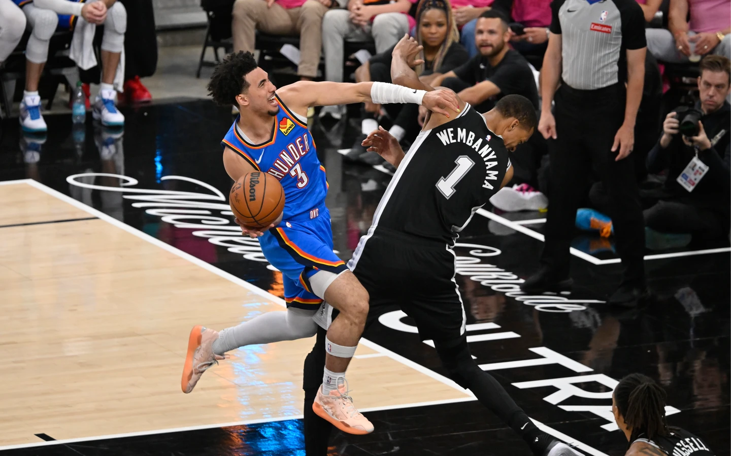 NBA｜板凳部隊發威！雷霆西決再勝馬刺　文班亞馬自曝在「這方面」遭遇瓶頸