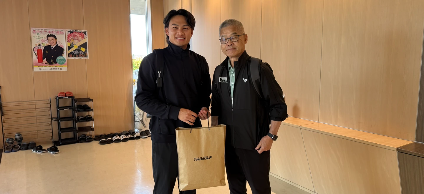 中職｜參訪軟銀二軍基地並慰問徐若熙　楊清瓏盼早日重返一軍