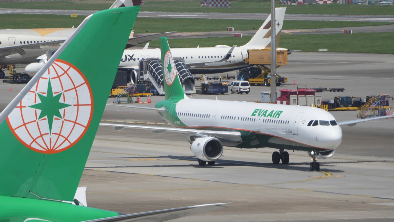 機票變貴！長榮、立榮航空調高訂位服務費　8/1起調漲至33美元