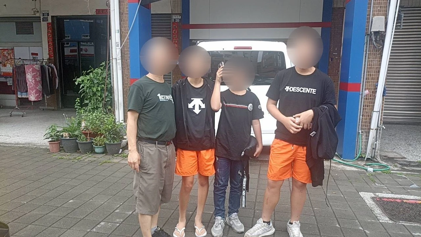 有片｜小六童搭小黃手機掉車上！同學靠1功能神追蹤　警助攔車結局超暖