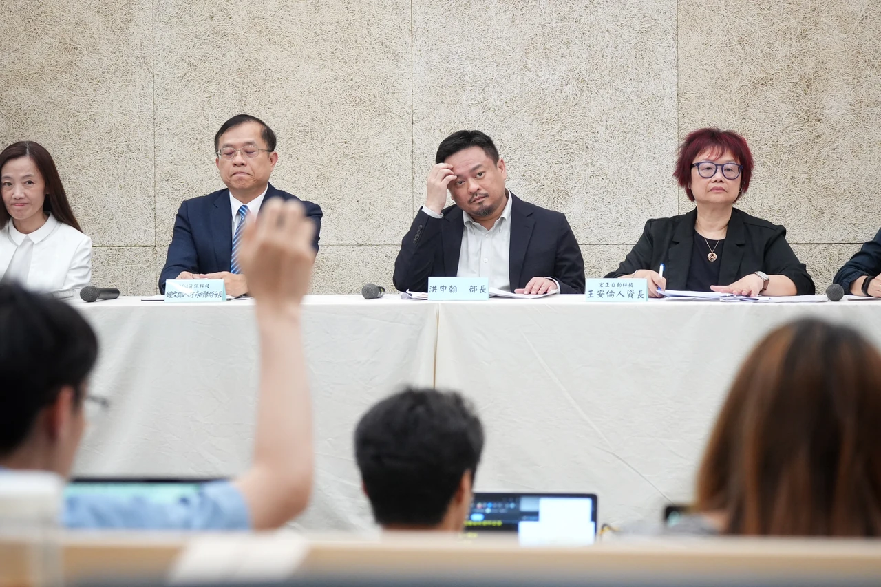 爸媽好康！育兒留停延長到未滿7歲　以日申請額度增為60天