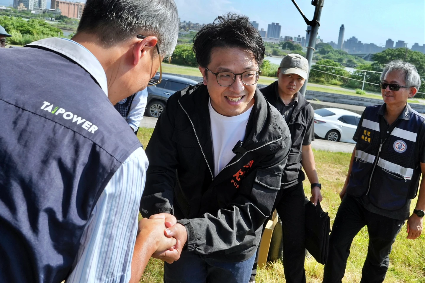 為輝達考察北士科變電所！遭藍酸「割稻尾」　沈伯洋冷回：沒必要變政治題