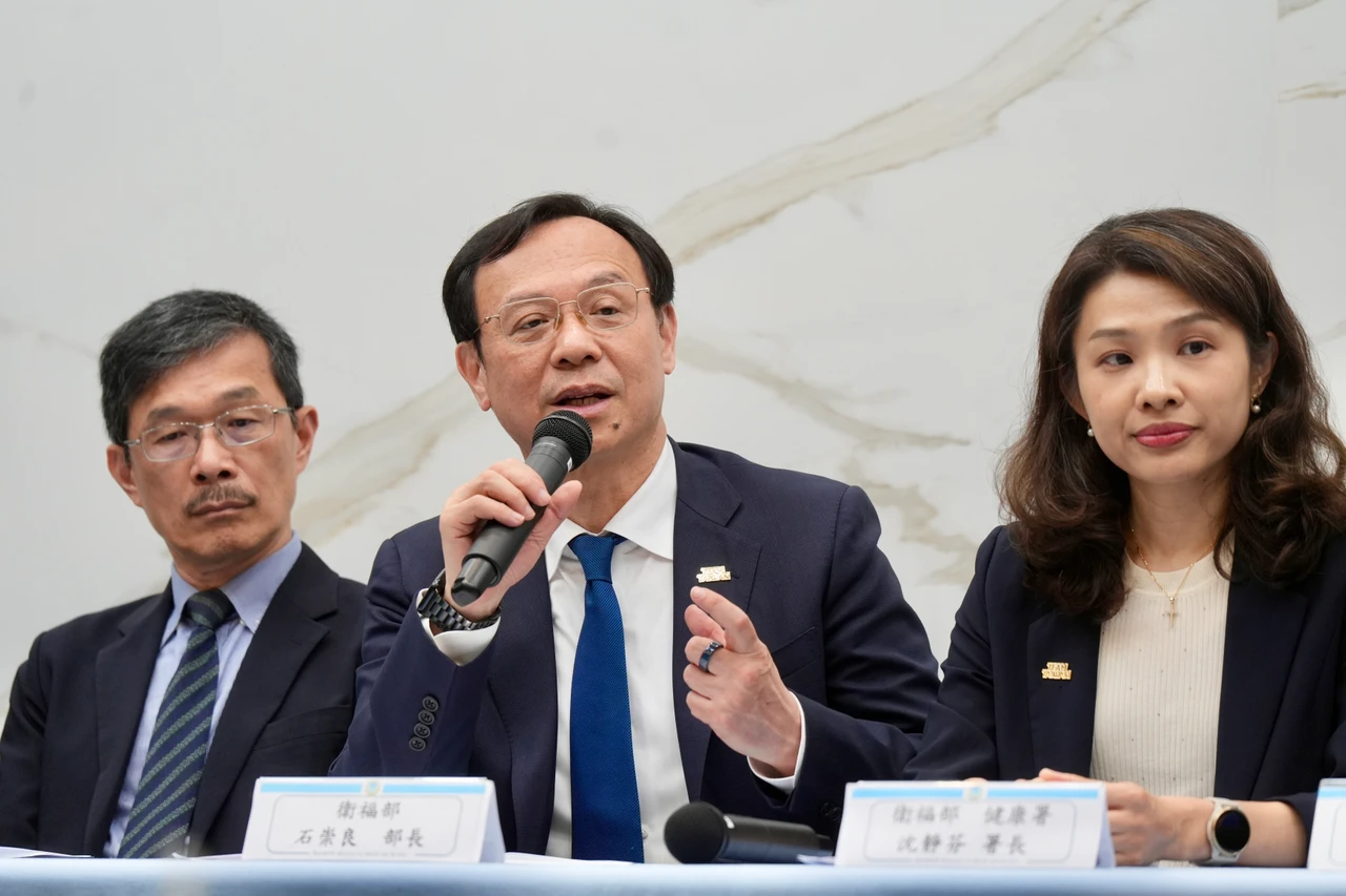 0-18歲成長津貼有條件！　衛福部長：長期不在國內就沒有