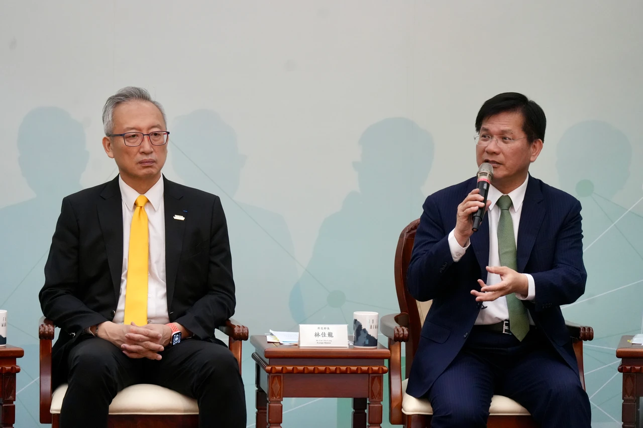 林佳龍回應川賴通話安排　斥中製造新問題給世界煩惱