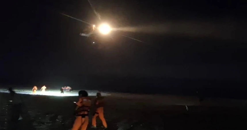 南澳神秘海灘一日2劫！上午25遊客才困海蝕洞　晚間男女露營遭浪捲走