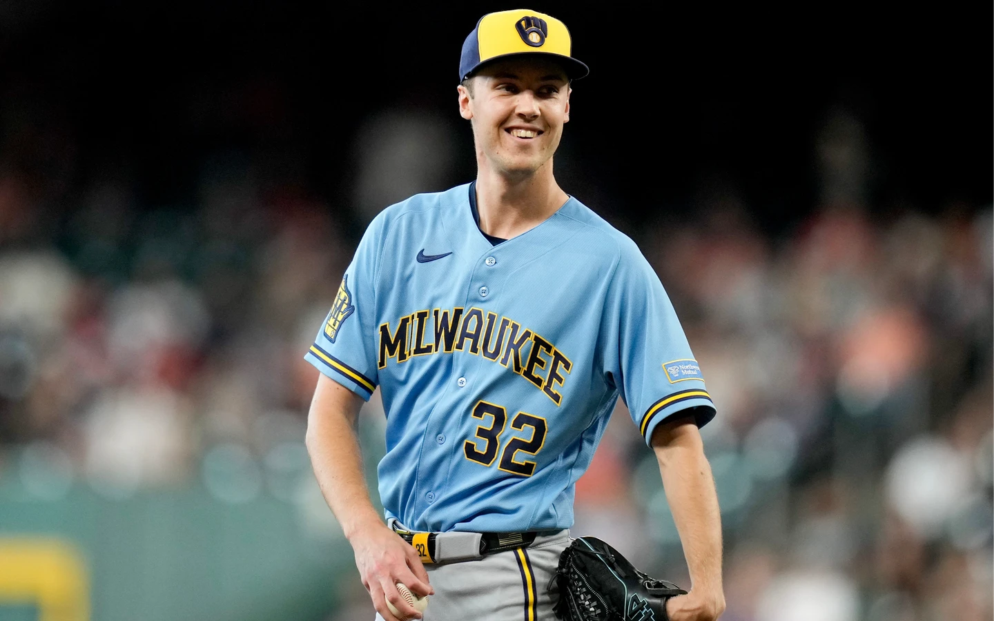MLB｜連滑球都飆到158公里！釀酒人火球男5月狂掃5勝飆57K　單月防禦率0.23