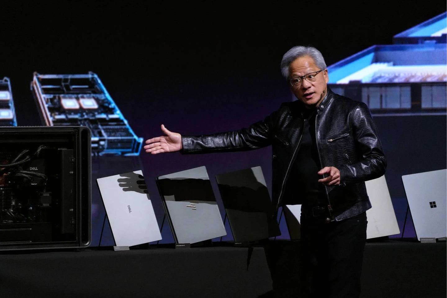 黃仁勳透露N1X非一次性產品　已規劃後續N2X、N3X產品