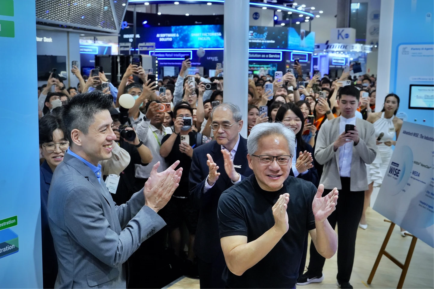 研華展現邊緣AI實戰力　輝達黃仁勳站台力挺