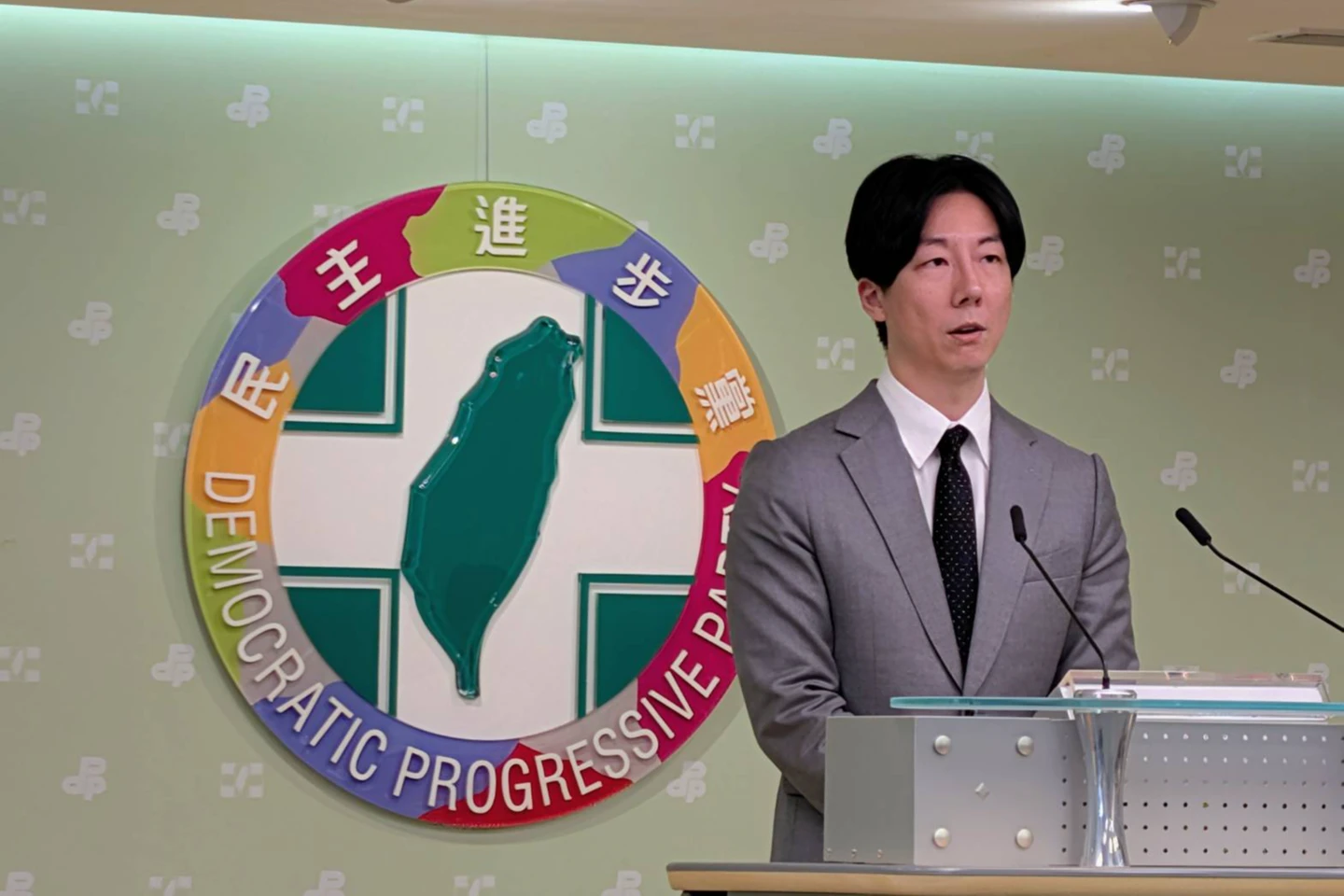 鄭麗文稱沒鄭習會「我只是陽春國民黨主席」　民進黨遺憾：太小看台灣