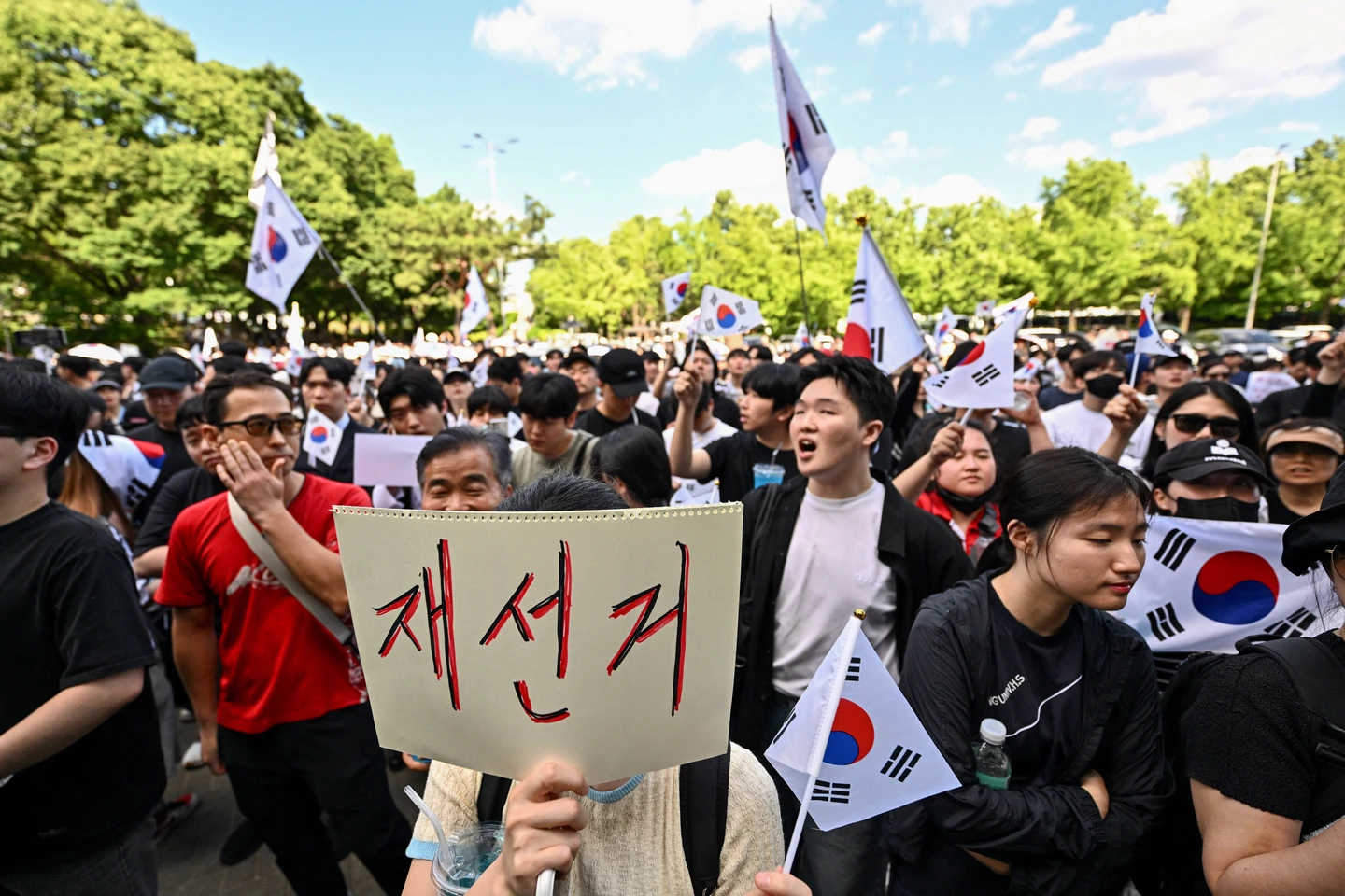 南韓選票不足爭議延燒！6000人包威開票中心要求重選　選委會委員長辭職