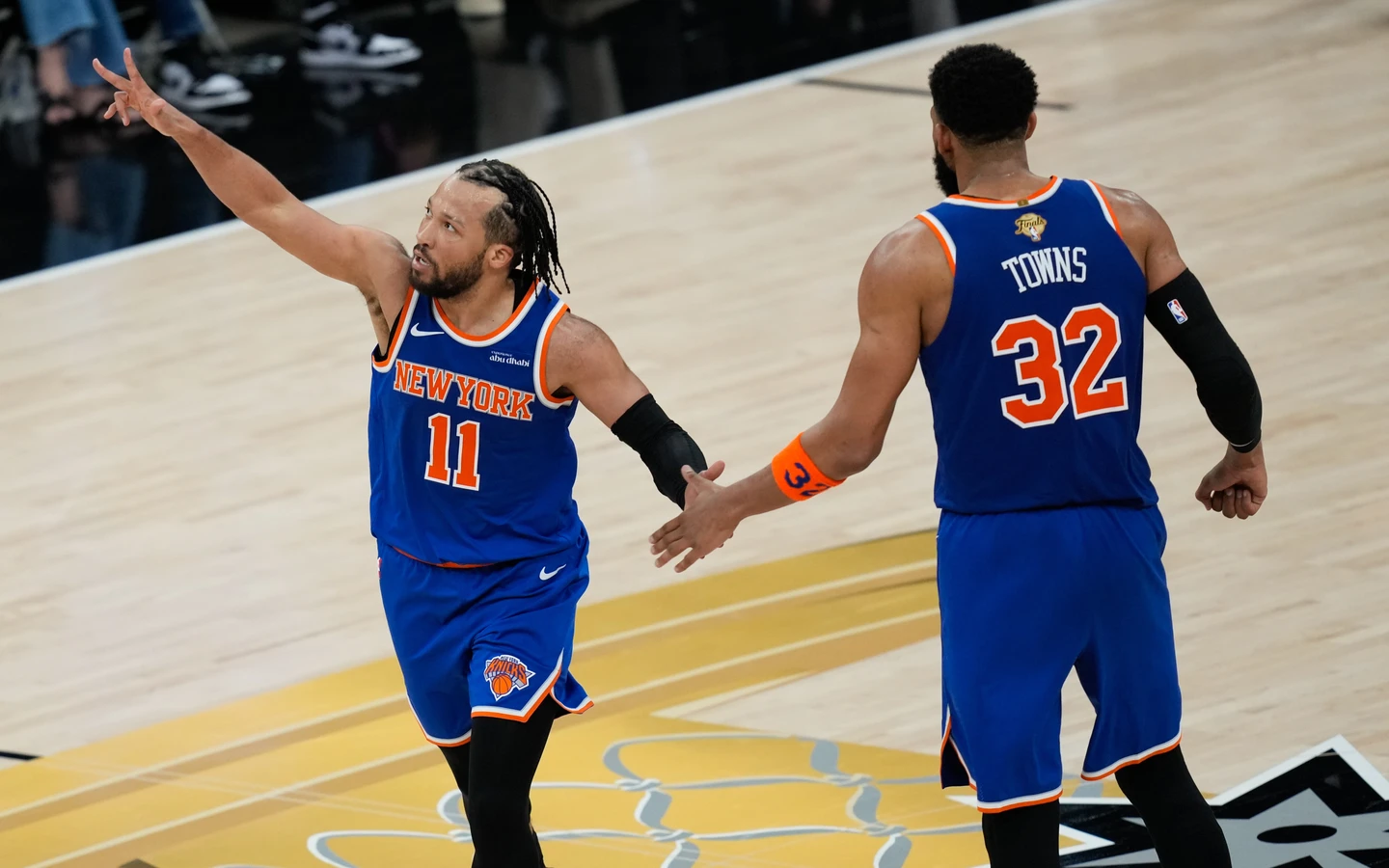 NBA｜文班亞馬絕殺跳投失手！尼克險勝馬刺　寫一紀錄奪冠聲勢大漲