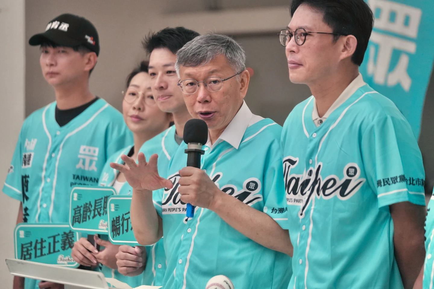 沈伯洋拋「台北天際線」！柯文哲喊聽不懂：第一個想到的是鐵皮屋