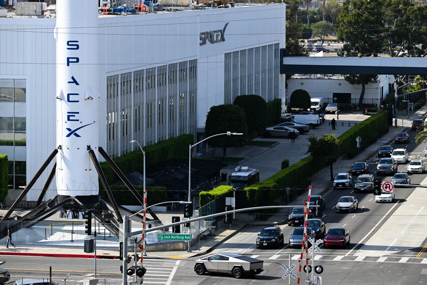 SpaceX上市讓員工一夕變億萬富翁　急忙惡補理財課