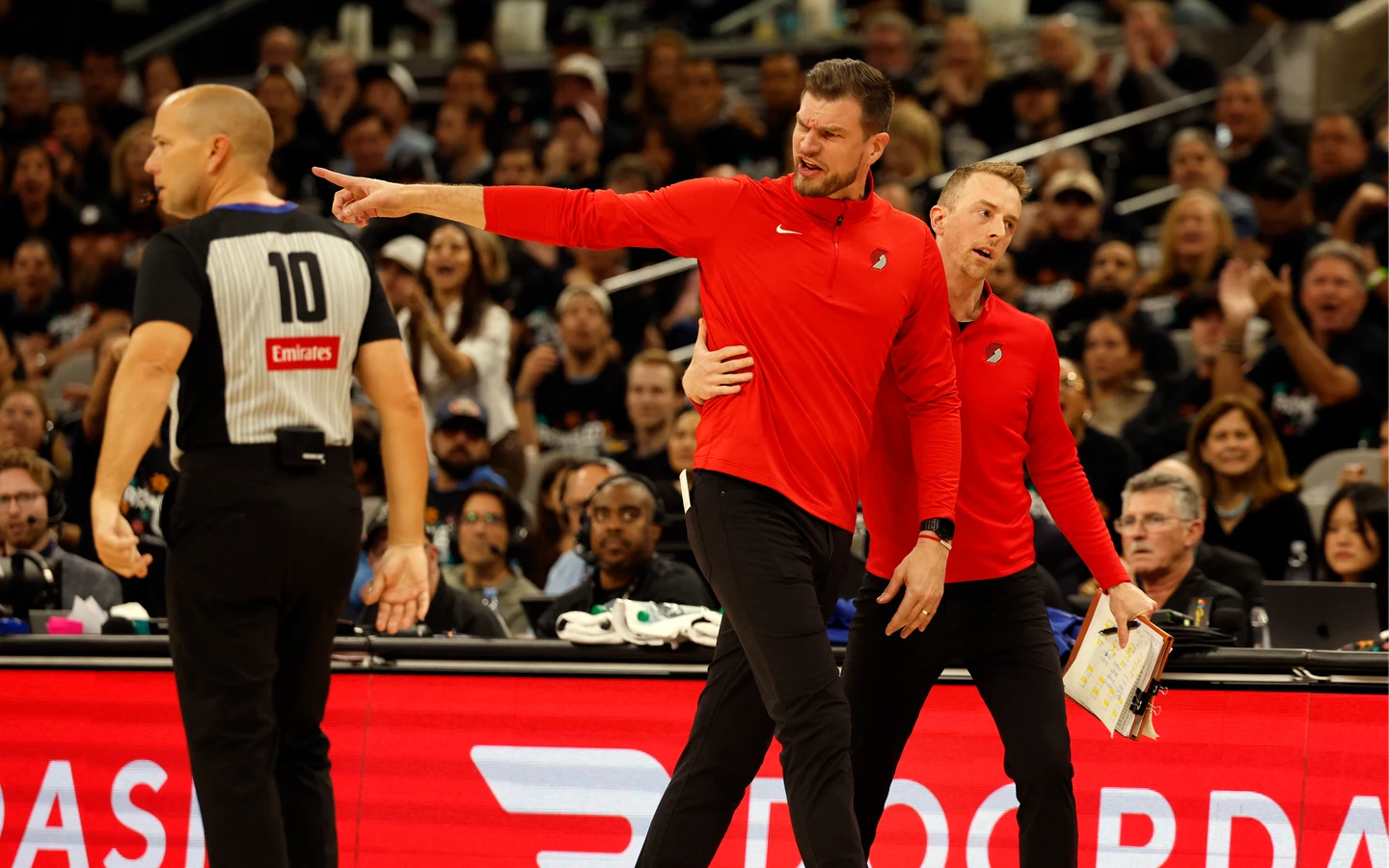 NBA｜率拓荒者逆勢闖進季後賽！史普利特執教首季成績亮眼　被公牛挖角掌兵符