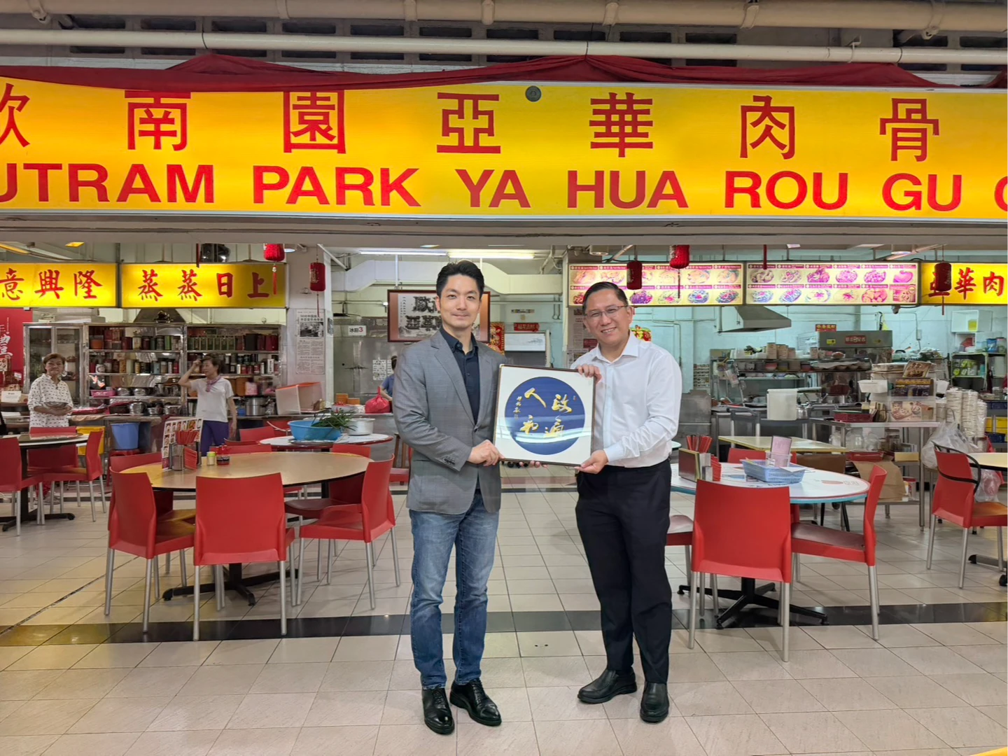 10年老友敘舊！蔣萬安會新加坡西北區市長任梓銘　相約肉骨茶早餐會