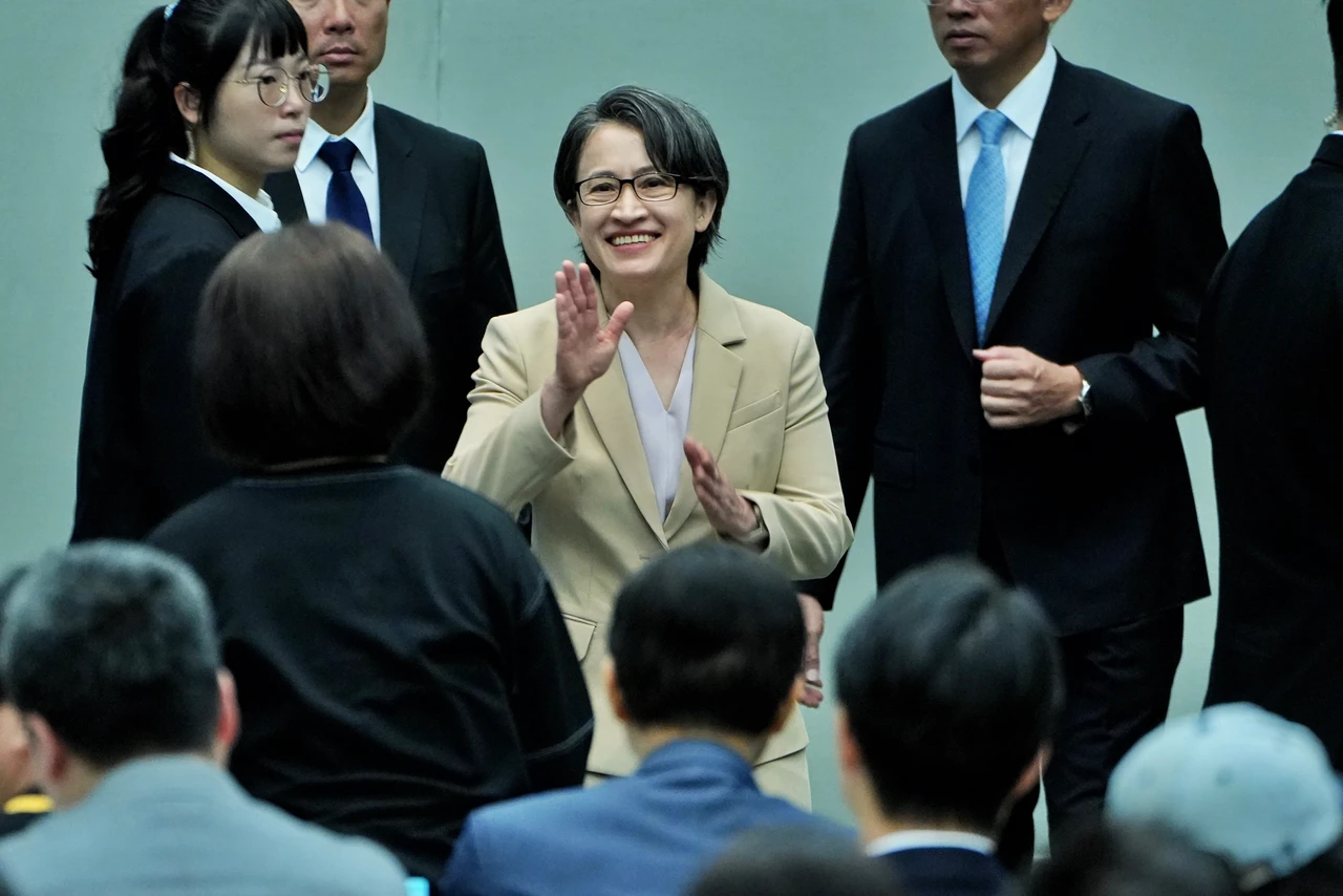 蕭美琴喬私酒？總統府抨擊賴士葆抹黑　「均依法申報、繳清稅款」