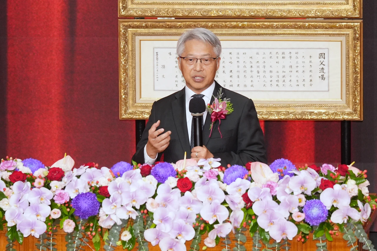 中研院長廖俊智卸任交接　回憶10年任內發展南部院區、量子國家隊