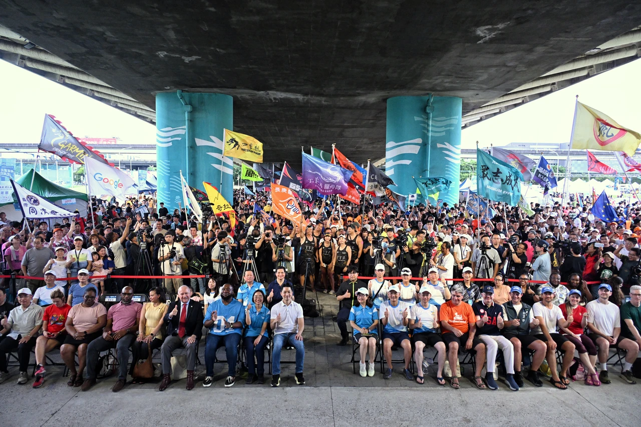 台北龍舟錦標賽223隊規模空前！駐台使節也參加　蔣萬安祝奪好成績