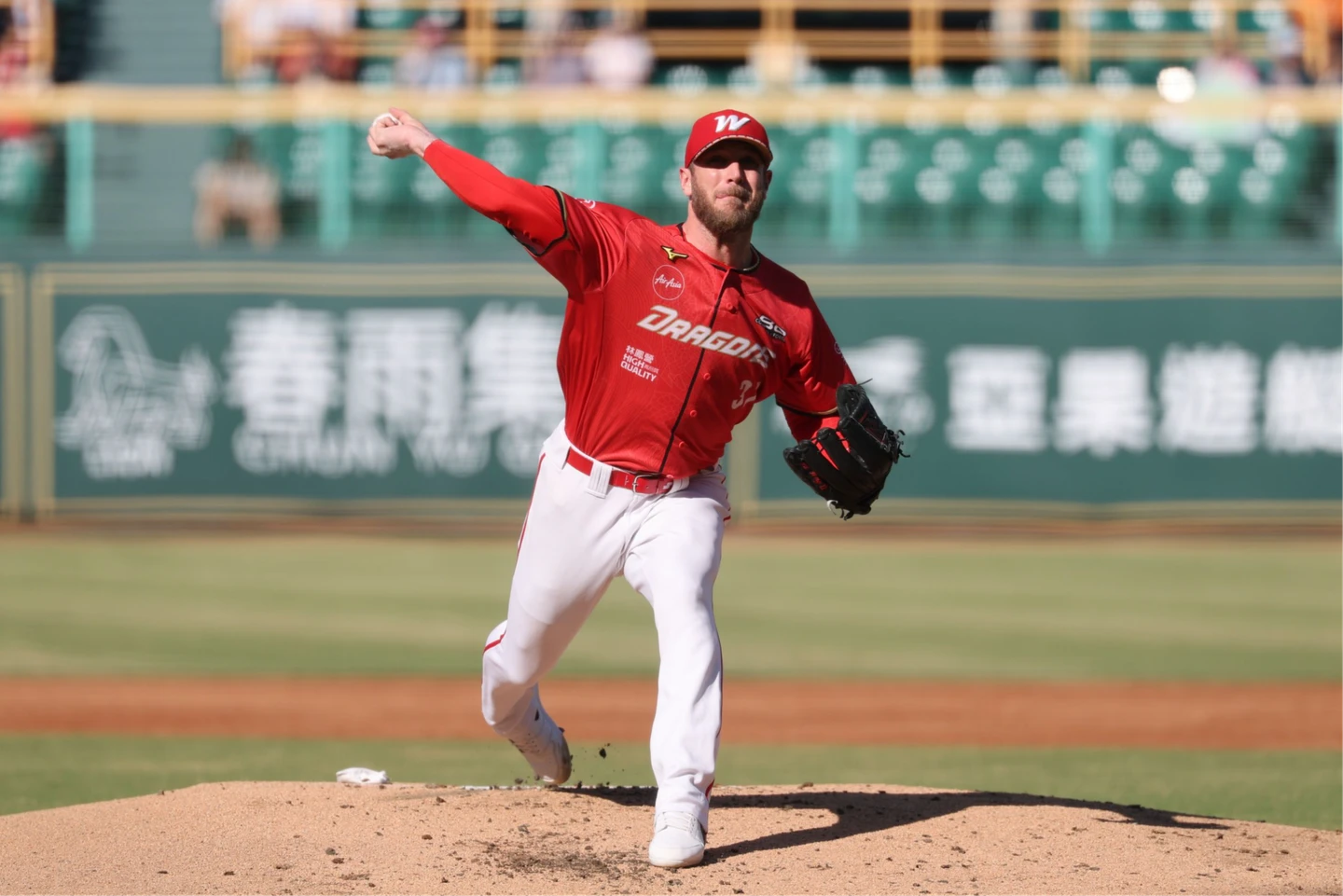 中職｜魔術數字歸零！鋼龍8局狂飆13K獵雄鷹　味全龍奪隊史第6座季冠軍