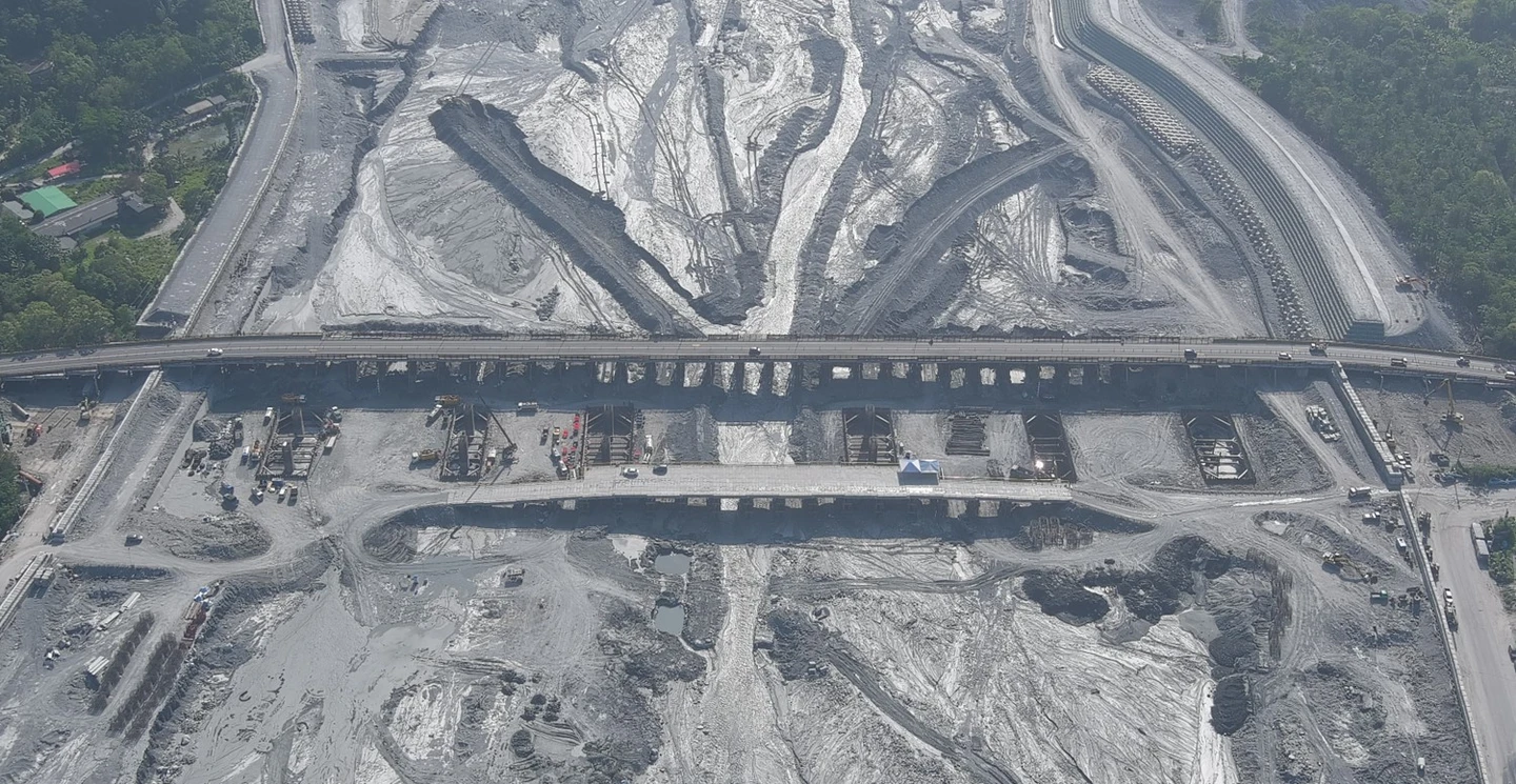 馬太鞍溪橋重建超前5.2%！墩座減半「迎擊巨石」　力拼年底北上線通車、明年全線通車