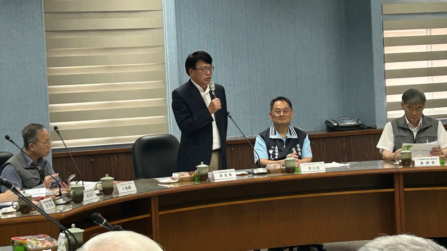 指「公投綁大選必然趨勢」！王義川轟史上最差主委　游盈隆反嗆：何錯之有？不分青紅皂白
