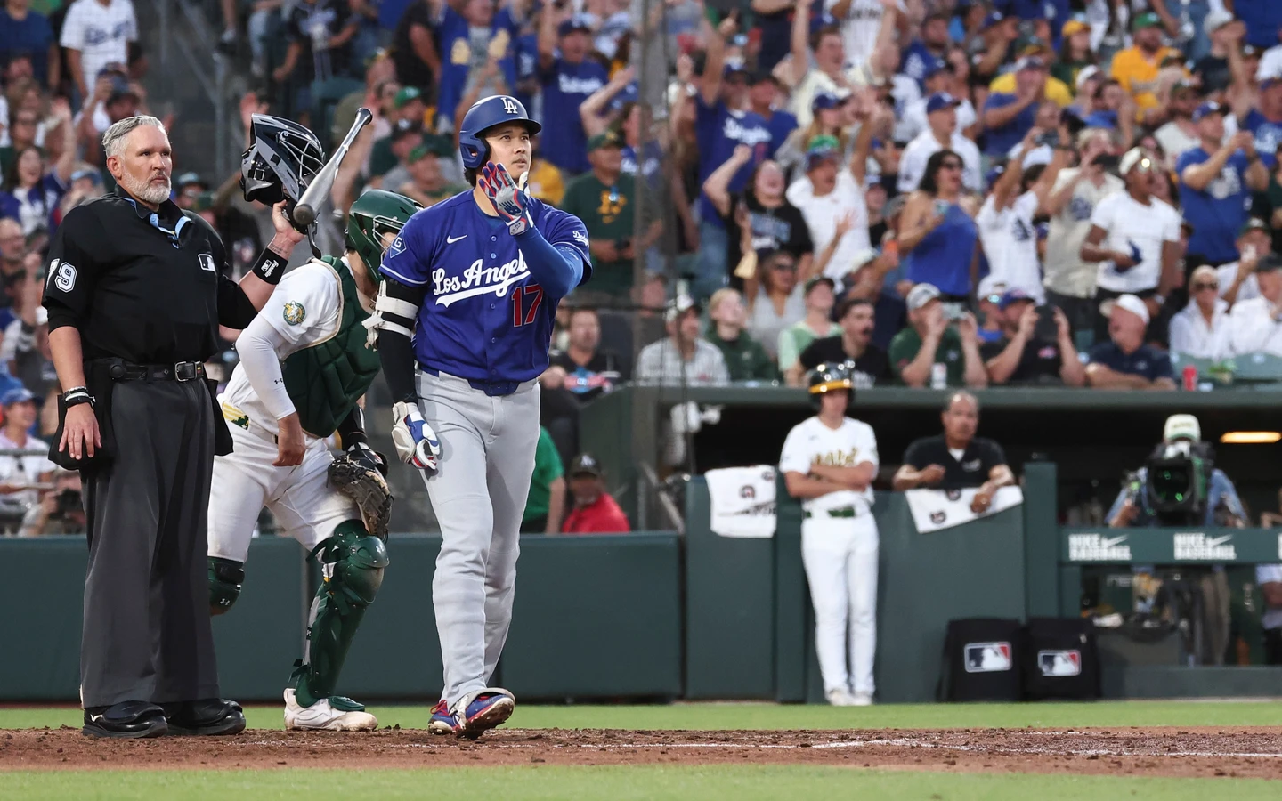 MLB｜霸氣確信步！大谷翔平怪力三分彈「300轟M2」　道奇教頭執教生涯千勝聽牌