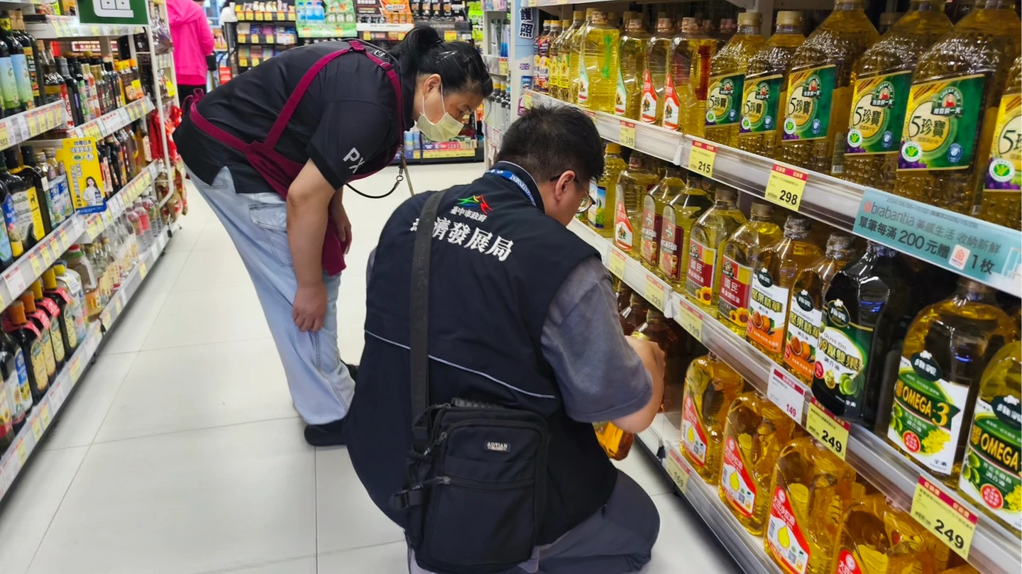 台中公布毒油第三層流向！　連鎖火鍋沙茶醬、餐飲椒麻拌醬中鏢