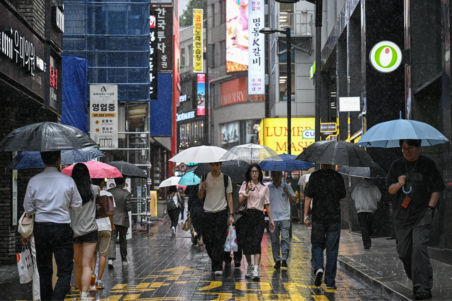 暴雨狂襲南韓！KTX高鐵延誤2.5小時　1人遭沖走、近800人急撤