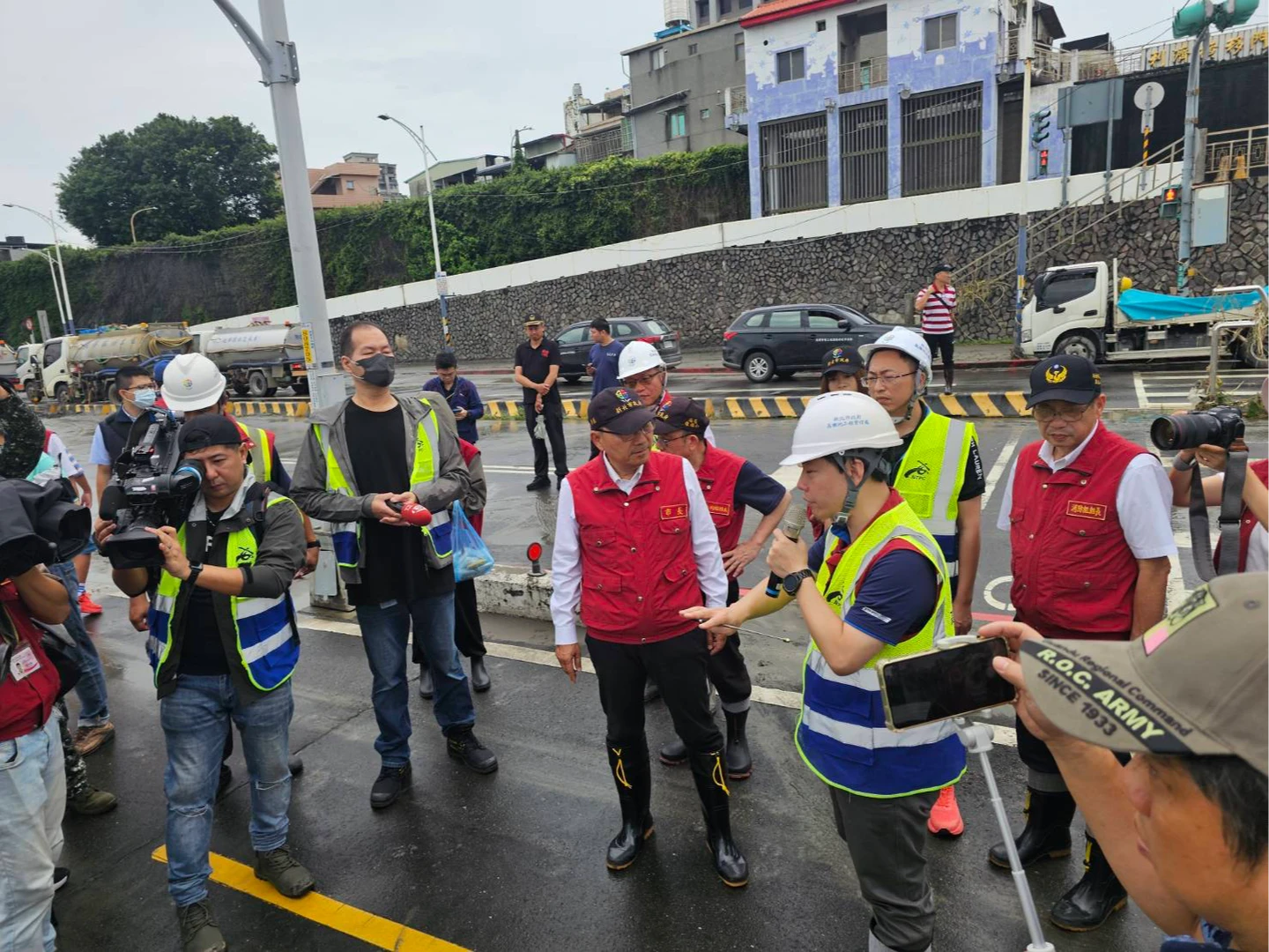 巴威颱風警報解除！新北318件災情1927人撤離　動員逾5千人力恢復市容