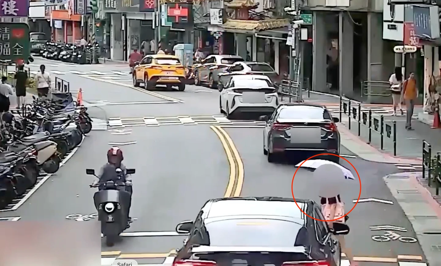 北市驚悚車禍！賓士休旅未停讓　撞57歲女頭重創昏迷搶救