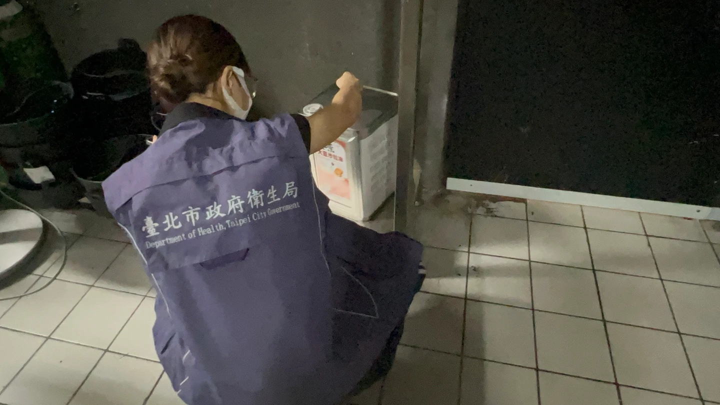 問題油禍延團膳！北市增列17校受影響　2身障長照機構曾使用