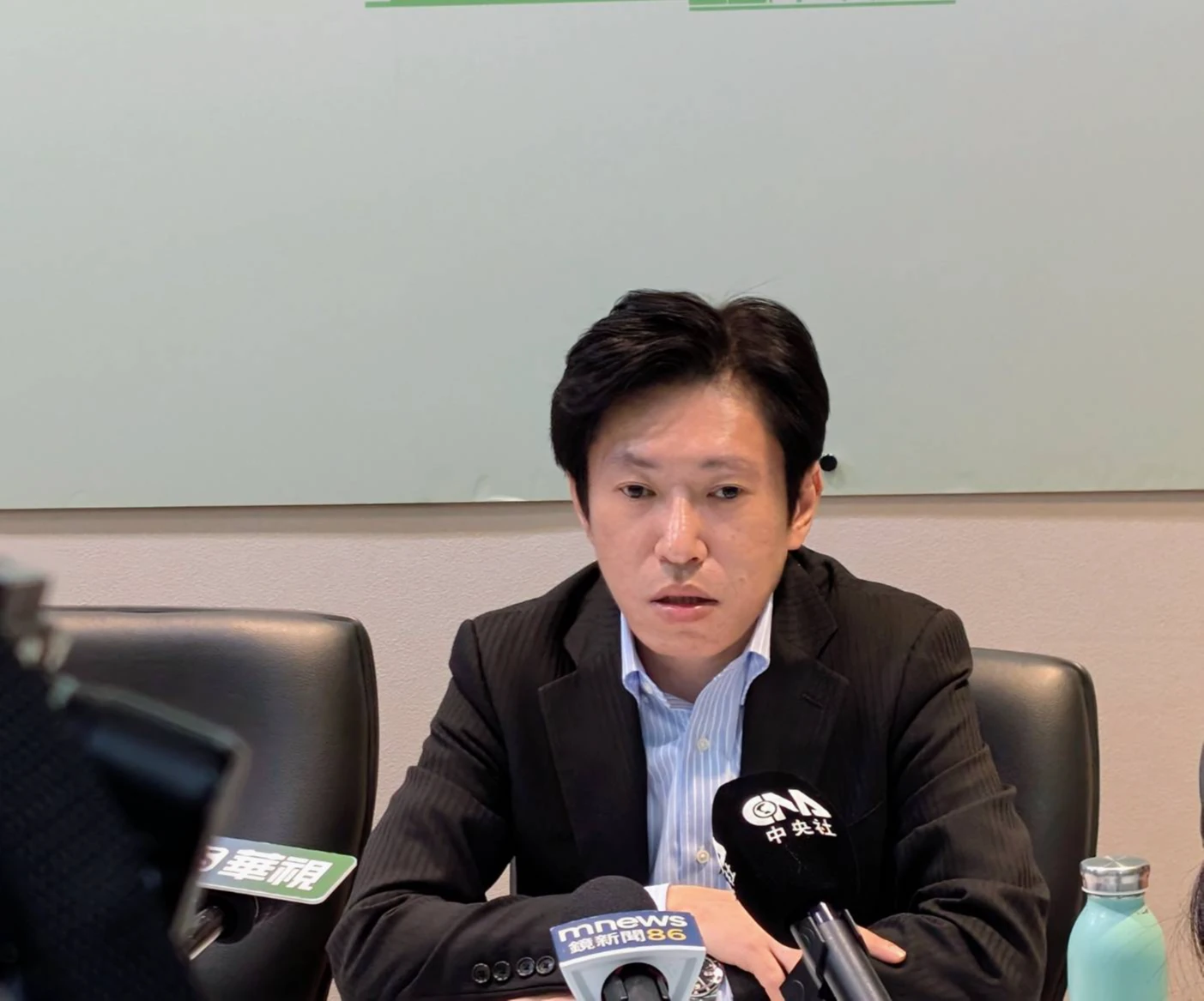 中聯毒油案挨批蓋牌　政院秘長：中央地方需同心協力，非口水戰