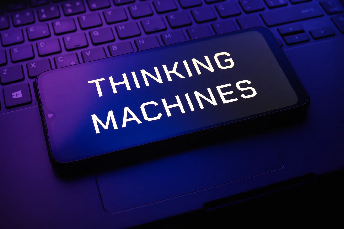 Thinking Machines首款AI模型「Inkling」　助企業高彈性客製挑戰巨頭壟斷