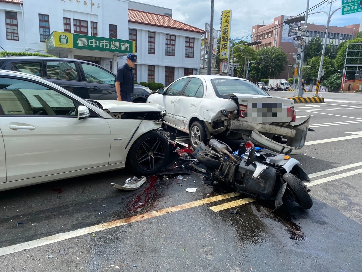 台中毒駕致死！7車連環撞無辜騎士被夾擊慘身亡　毒蟲女駕駛遭送辦