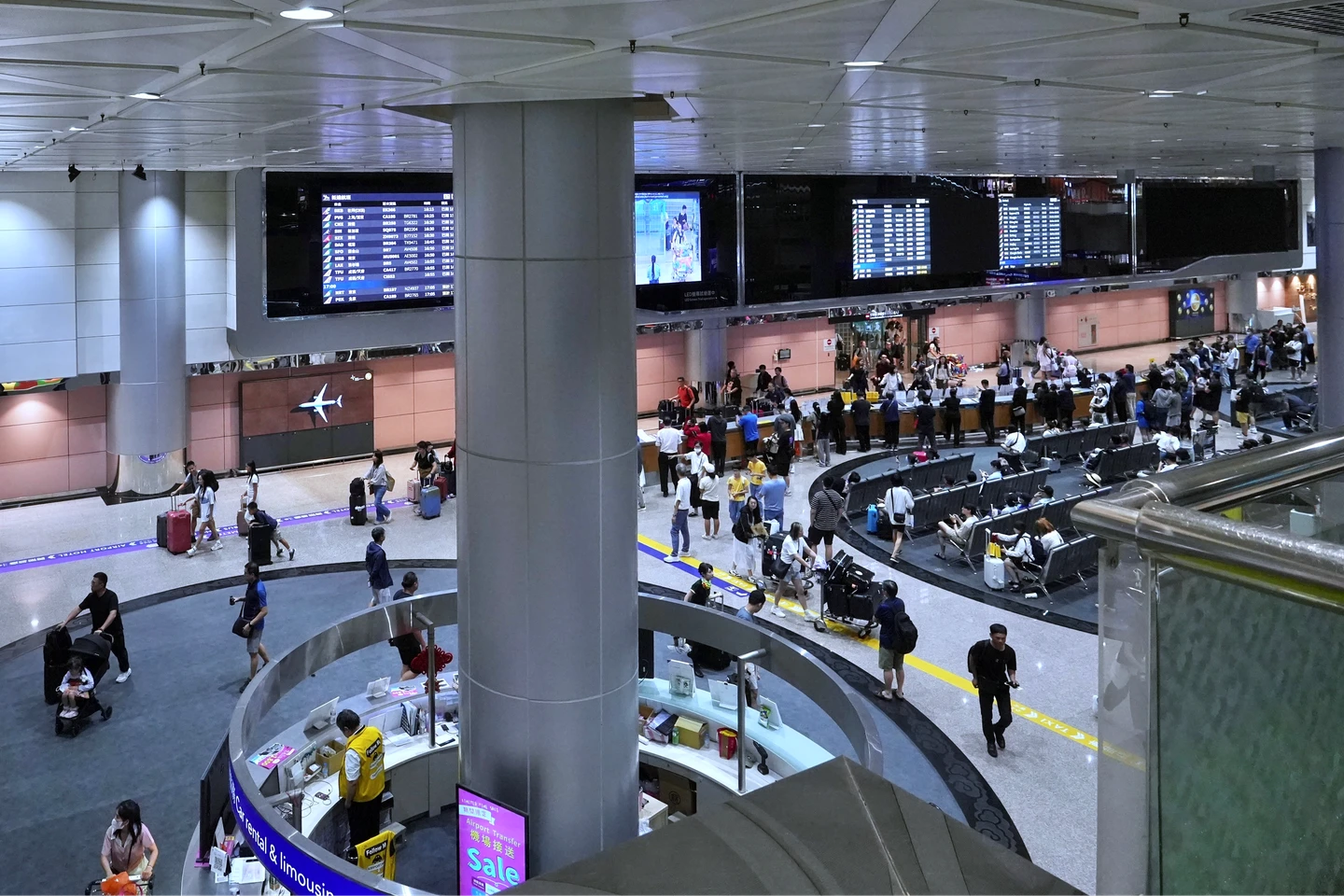 桃機接機亂象多！8月起🈲行李、立牌占位　最高罰2萬5千元