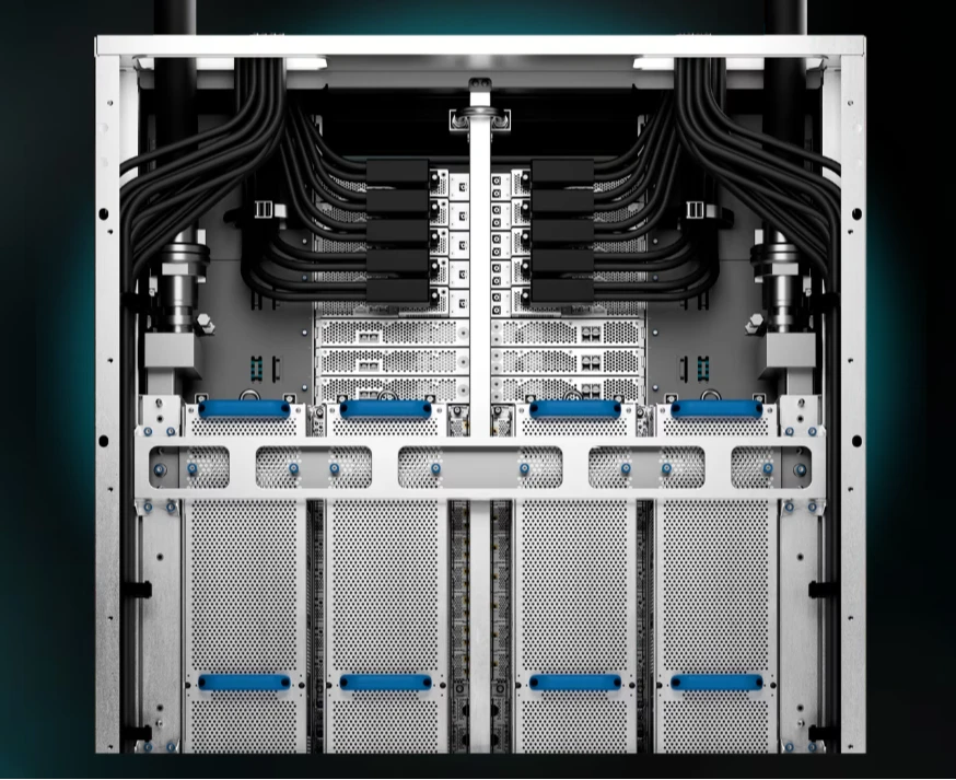 輝達最強對手來了！　AMD首款機架級AI系統Helios拿下微軟訂單