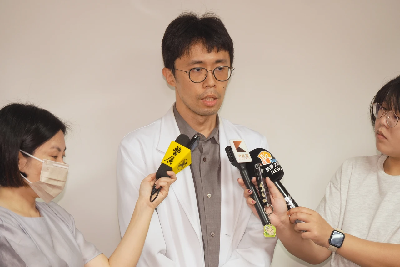 生殖器冒出「珊瑚狀」別輕忽！　醫：恐是菜花、治療後仍易復發