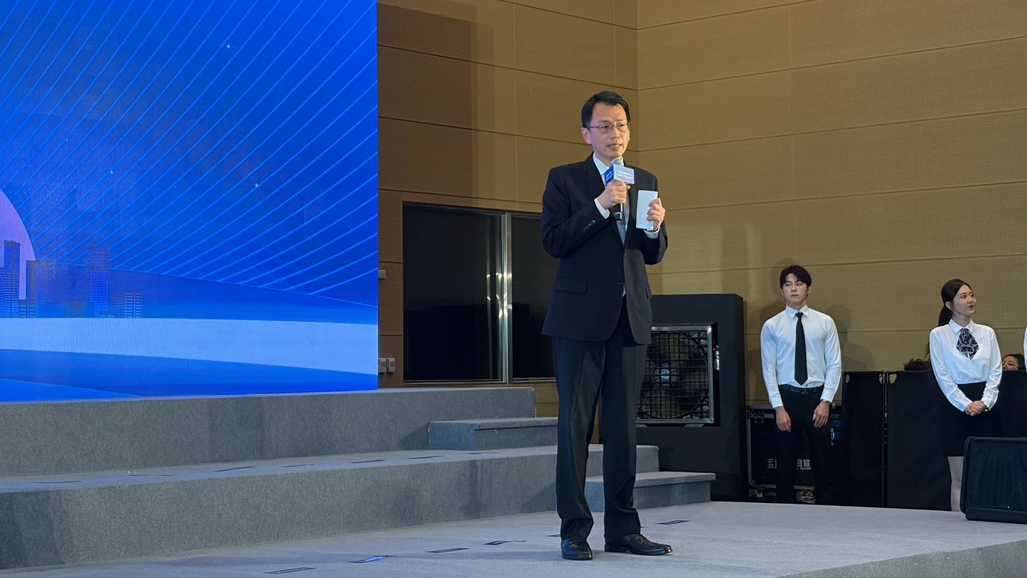 金管會拚亞資中心專法　銀行局長童政彰說明5方向