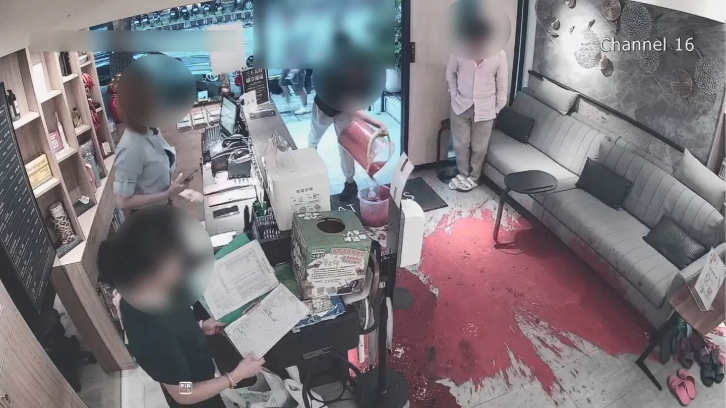 雙北連鎖按摩店遭恐嚇！先收防彈衣再被潑糞　8人落網赫見2國中生