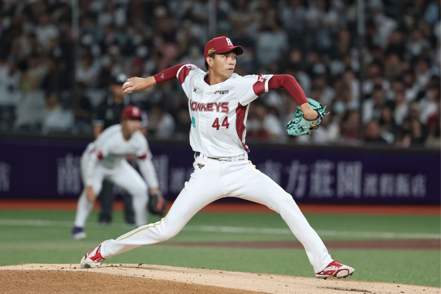中職｜曾豪駒讚「完美表現」！曾家輝K暈悍將　談單季10勝不強求