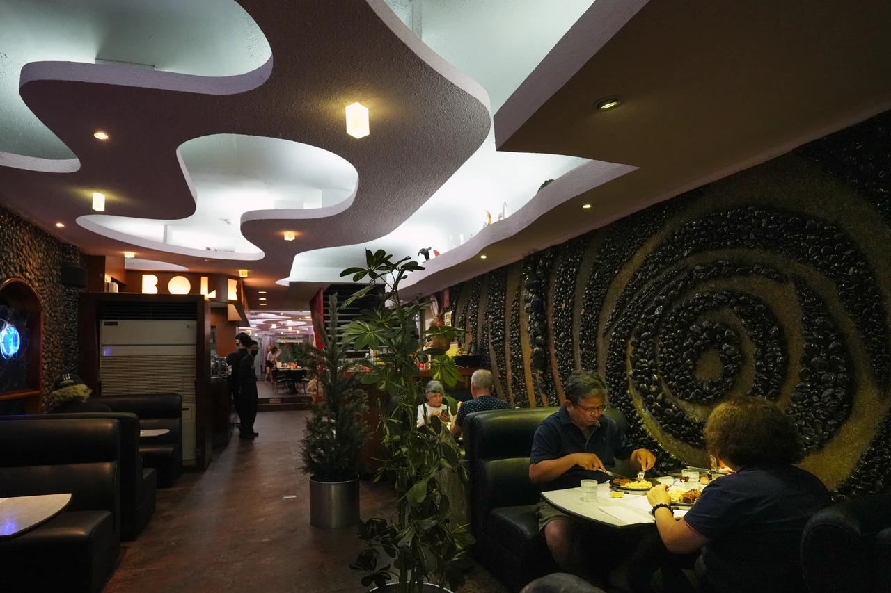 台灣百年洋食館｜揭秘第一家西餐「波麗路」昭和布丁　圓形餐包變橢圓成牛排館標規