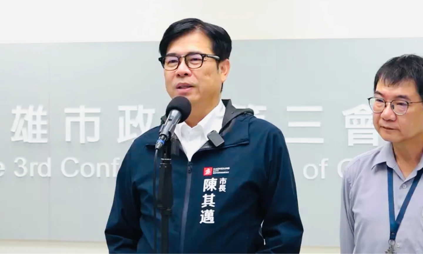 遭蔣萬安爆政院食安會議「發飆」怒問一句!　陳其邁現身說明：不用你轉述