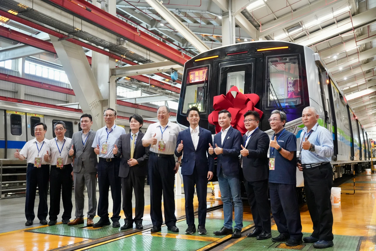 「油不得你」掀波！蔣萬安親曝：我拜託韋淳祐製作影片　嗆國家暴力政治追殺