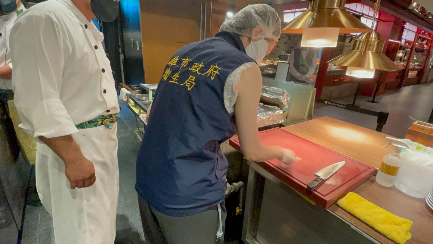 全台最難訂Buffet！高雄漢神「島語」爆多人上吐下瀉　衛生局二度稽查採檢
