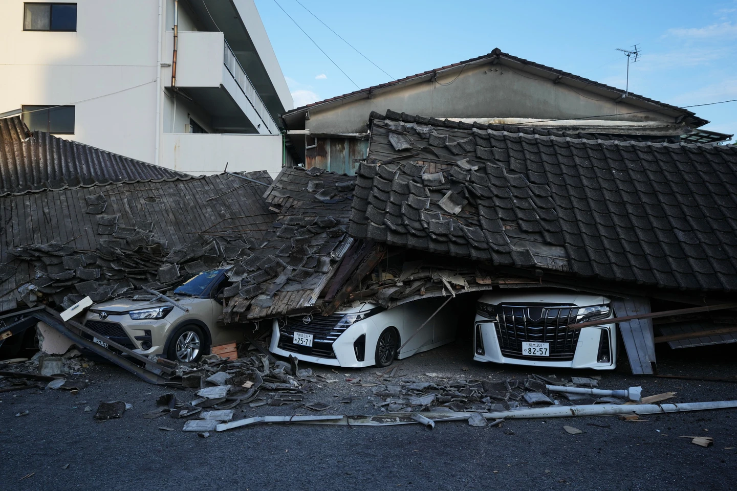 熊本強震｜天氣炎熱災民至戶外或車上過夜　文科省籲有空調教室改為避難所
