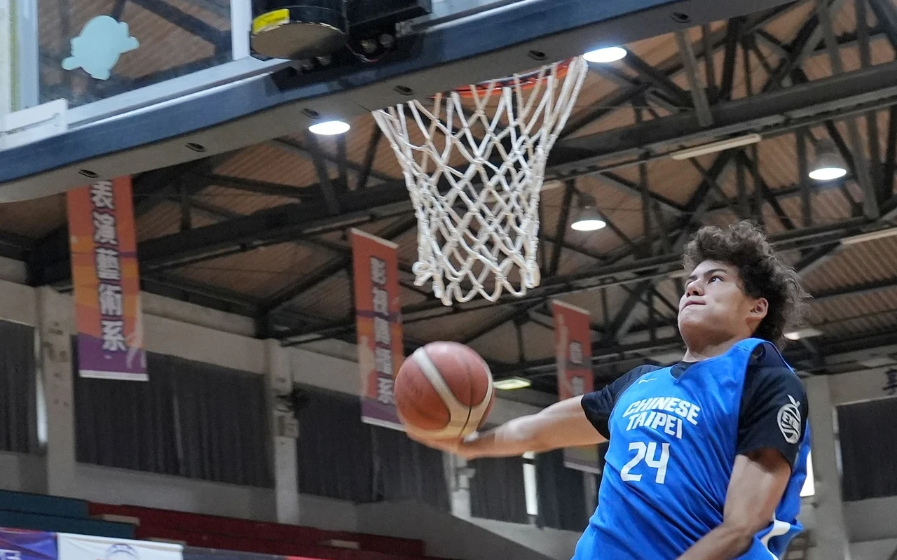 台籃｜四星混血高中生空降U18中華隊！中文名曝光　教頭認證：田壘接班人