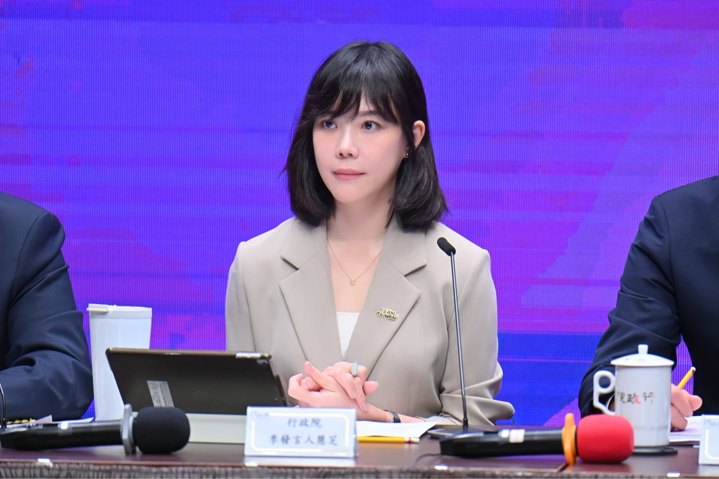 被三度追問石崇良、姜至剛請辭嗎　政院發言人：沒聽到相關消息