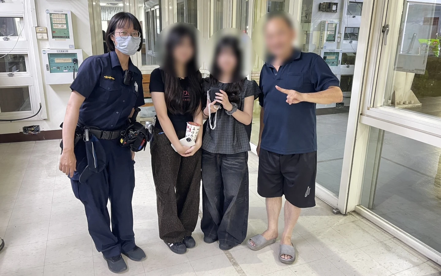 青春回憶差點沒了！少女台中遊遺失相機 暖警比對軌跡神救援