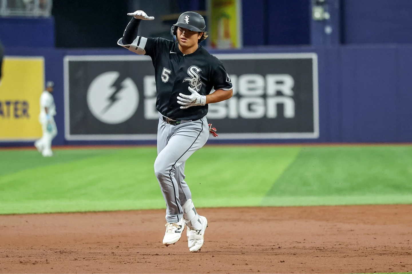 MLB｜競爭日籍菜鳥最強重砲！村上宗隆追上岡本和真　還寫史上第2人紀錄